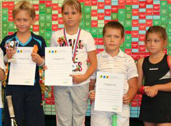 Турнир ЕРТЛ 10s Minitennis в категории "Зеленый мяч" выиграл Лёша Буланцев