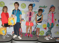 Предновогодний турнир ЕРТЛ 10s Minitennis прошел в Академии 25 декабря
