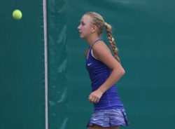 Настя Потапова выбила из борьбы 4-ю сеяную на ITF в Болгарии